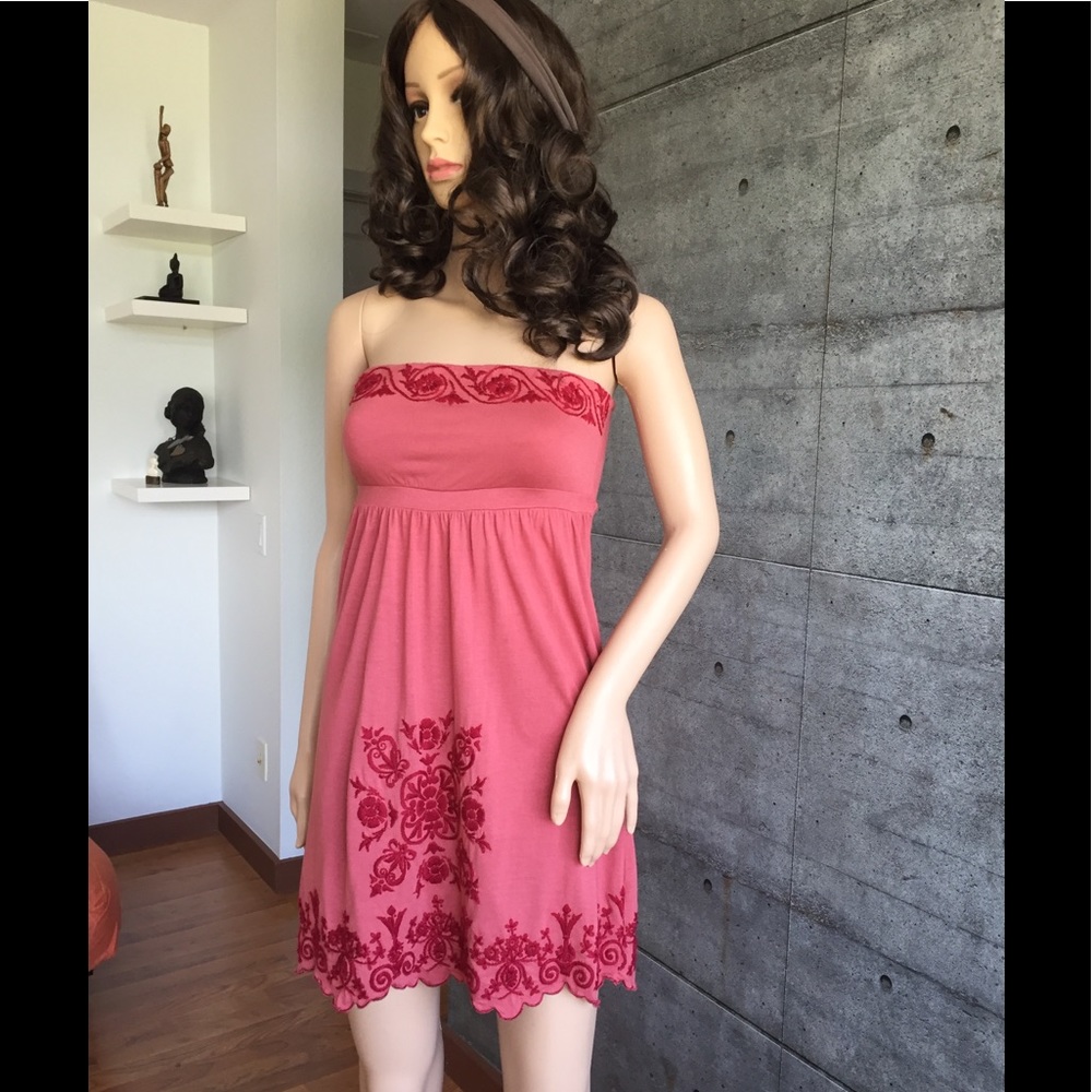 Sweetee embroidered strapless cotton tube dress.S.